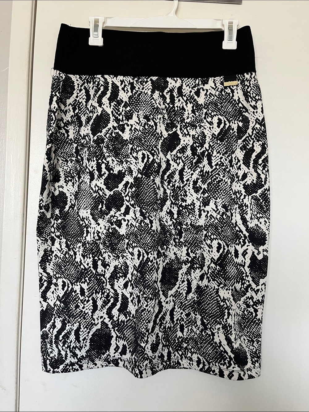 Calvin Klein Black & White Snake-Print Pencil Skirt Size M